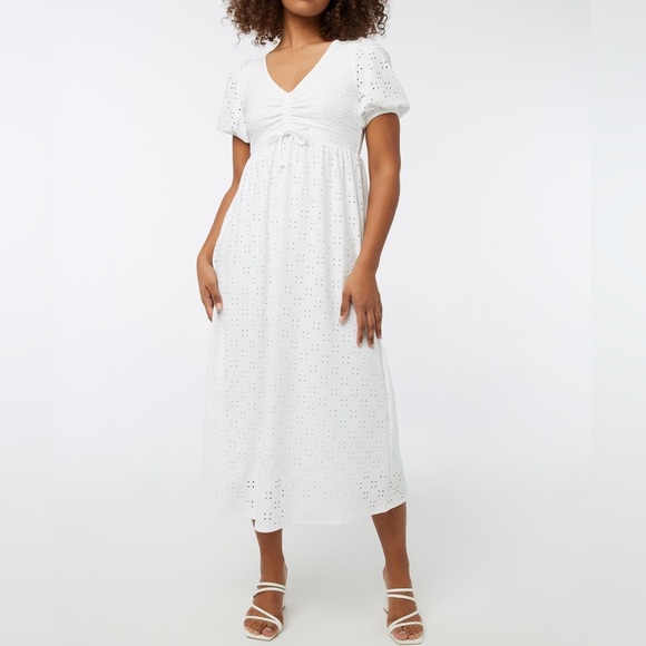 NWT V-Neck Textured Puff Sleeve Midi Dress - White - Large - Picture 2 of 4